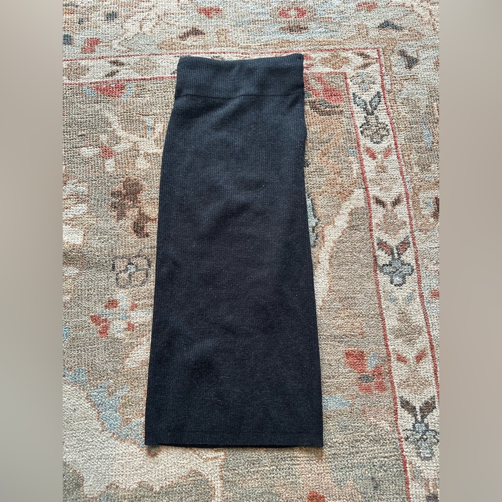 Elegant Black Women's Skirt - 100% wool